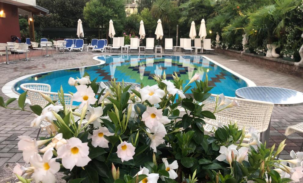 royalhotels it pasqua-sul-lago-di-garda 006